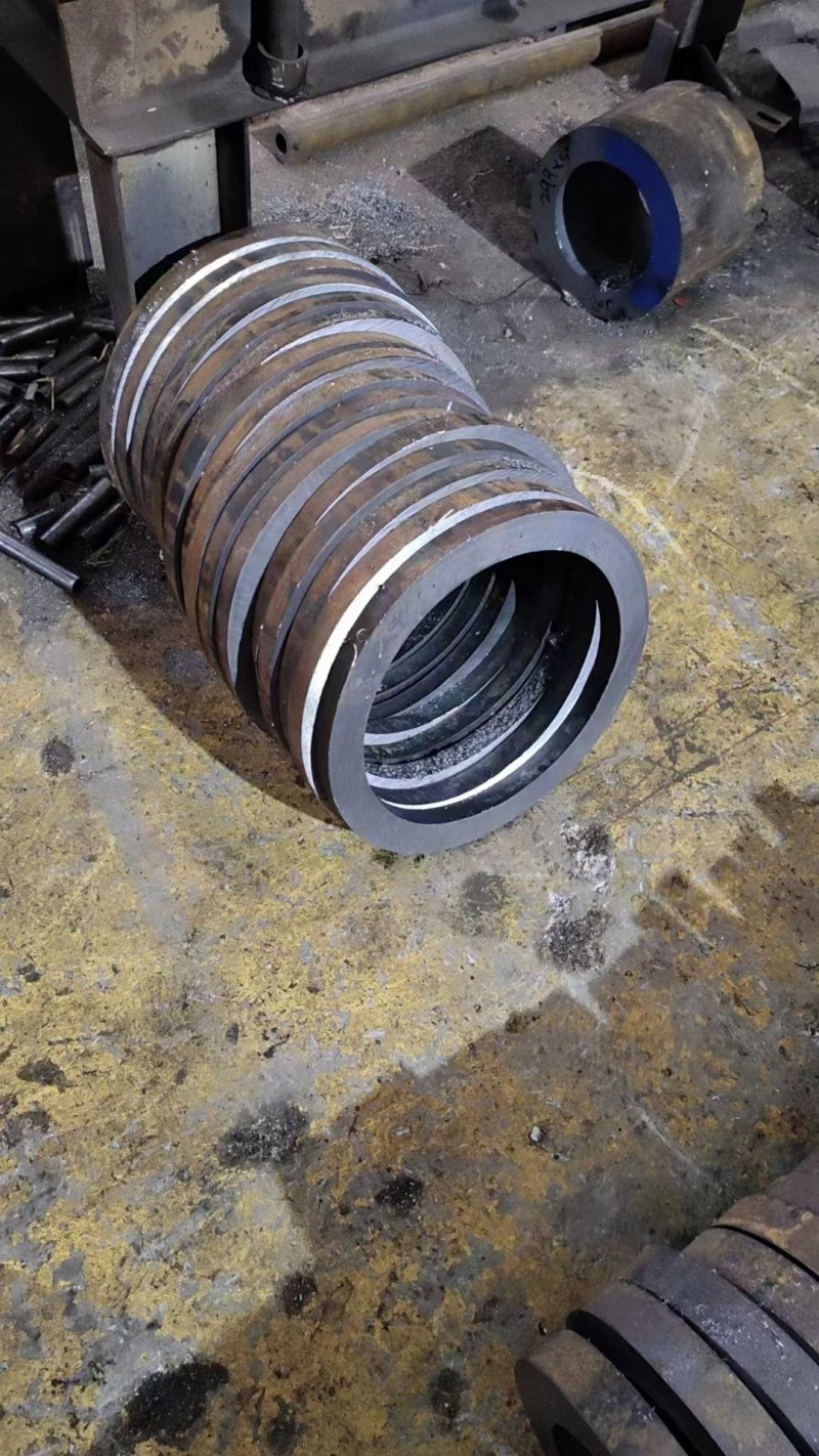 隆德隆德隆德30CrMo无缝钢管切割